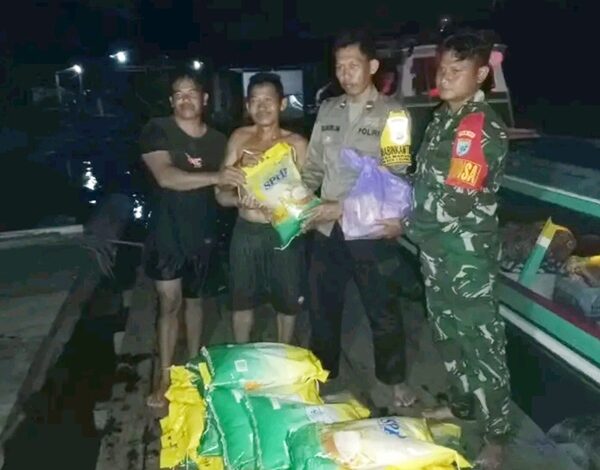 TNI-POLRI dan Pihak Terkait Bersatu dalam Penanganan Banjir di Kabupaten Murung Raya